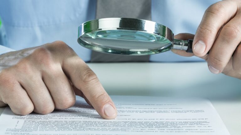 Como garantir conformidade legal nos laudos ocupacionais - ACMED