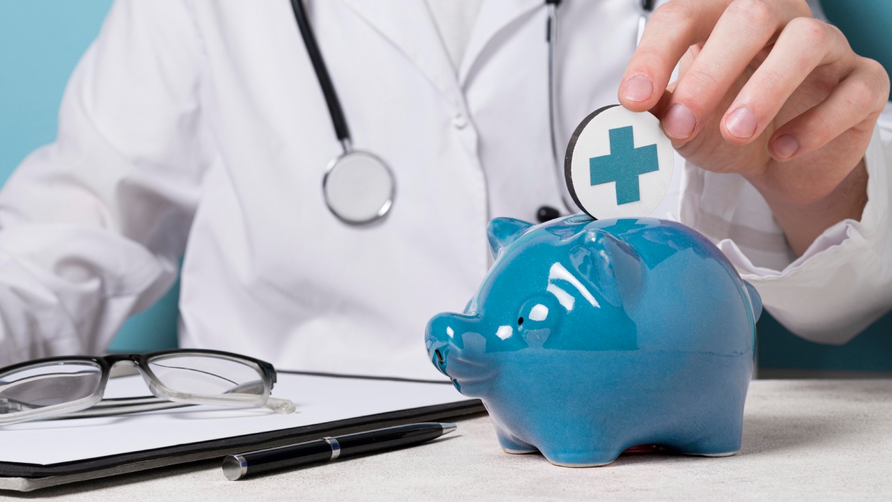 Como o PCMSO pode reduzir os custos com afastamentos? - ACMED
